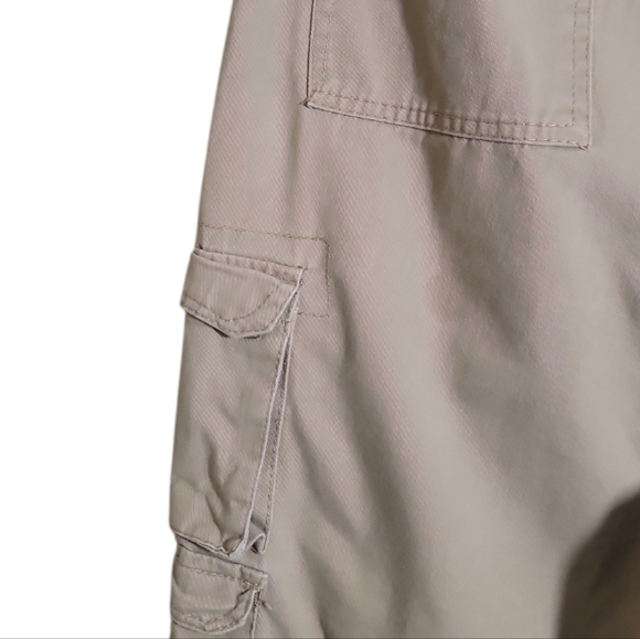 Rugged Wear men's khaki cargo shorts size 36 - Picture 5 of 9